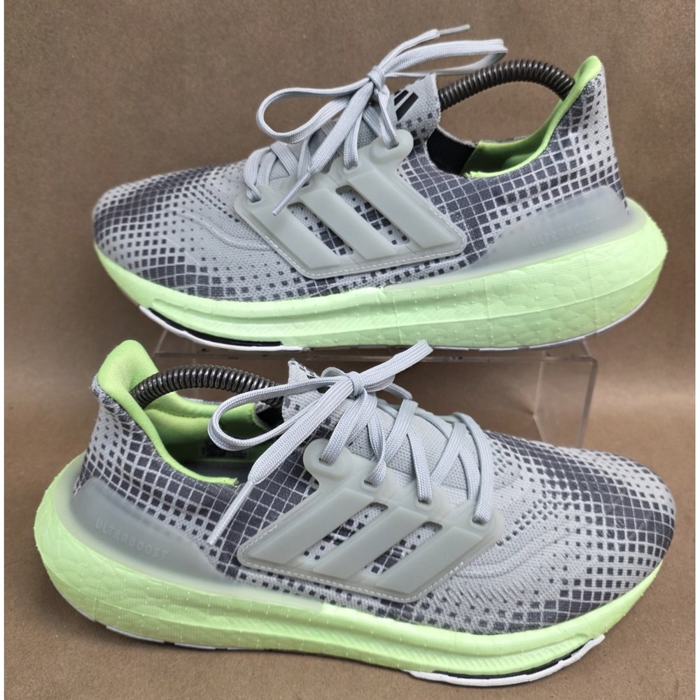 Adidas Ultra Boost (Sz 8) Light Wonder Silver Green Shoes  IG7963